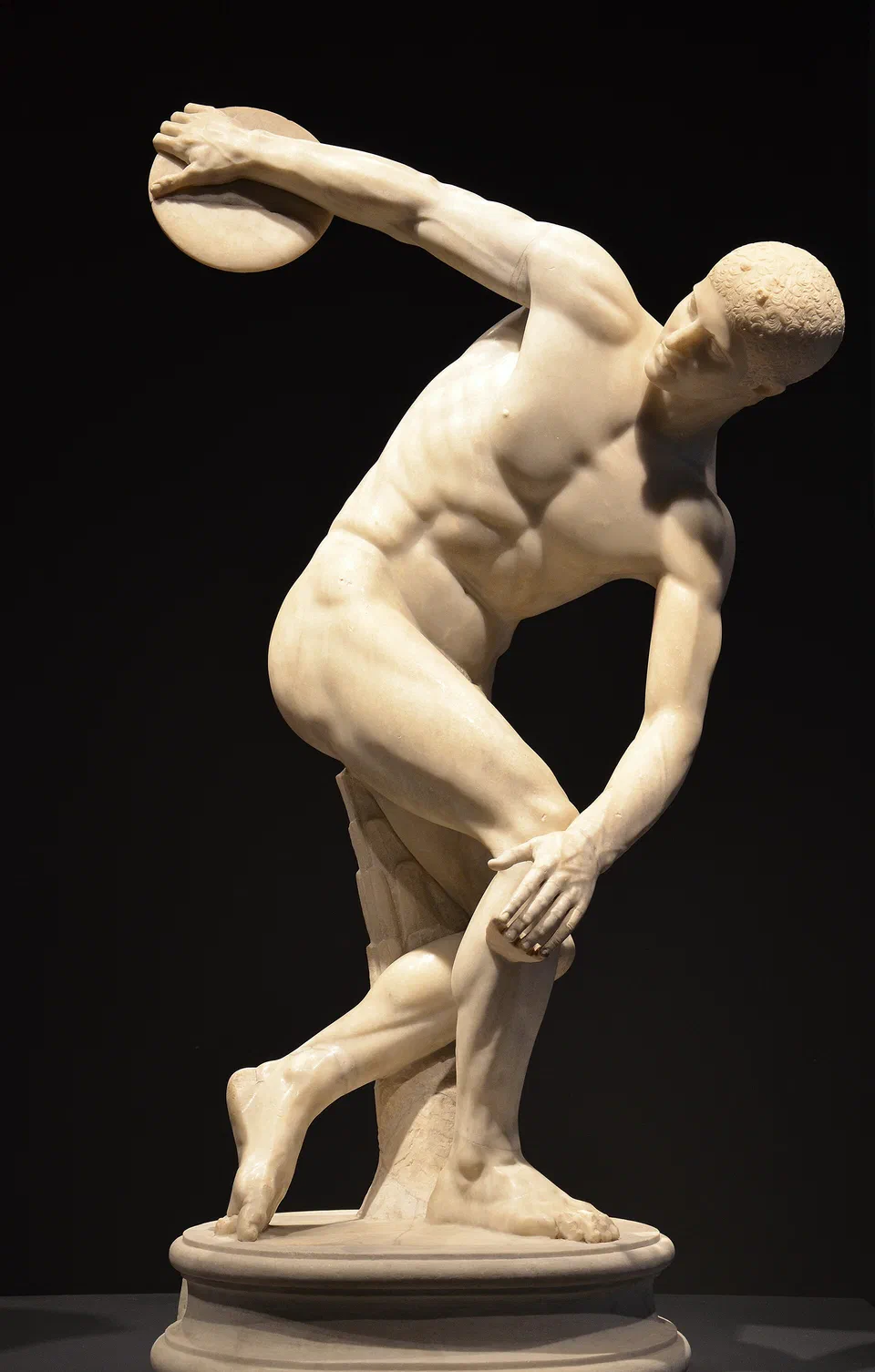 The Discobolus Lancellotti, Roman copy of a 5th century BC Greek original by Myron, Hadrianic period, Palazzo Massimo alle Terme (28190489074)