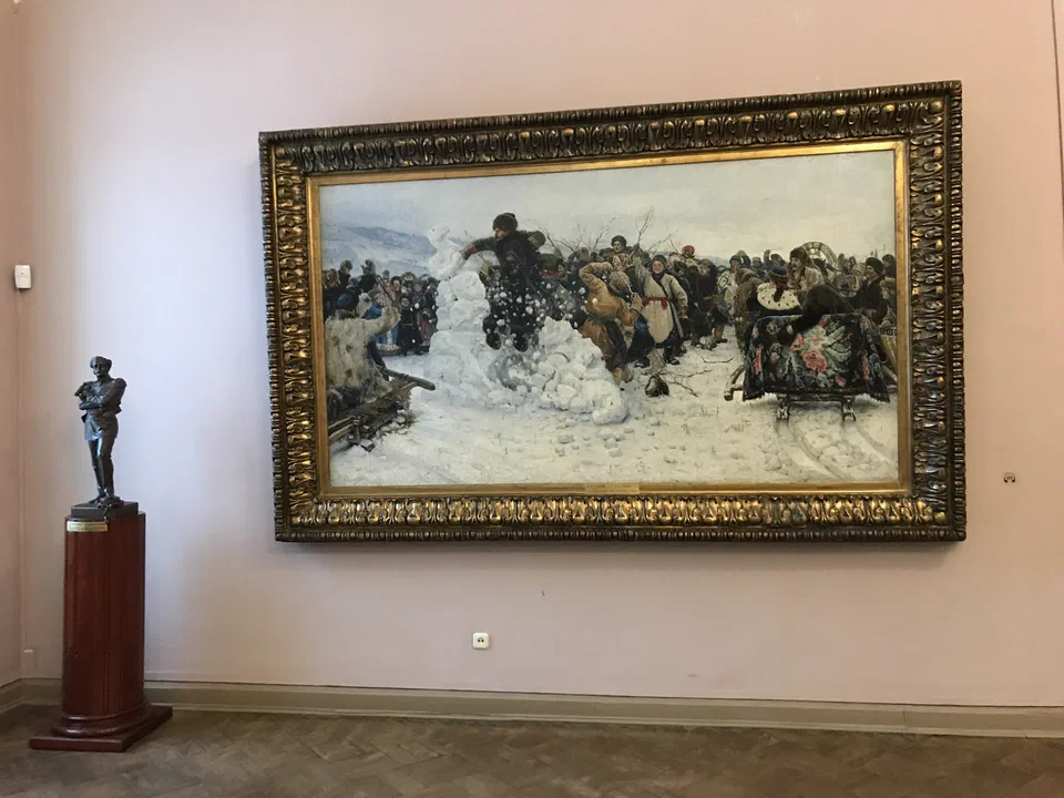 Taking a snow town by Vasily Surikov in the State Russian Museum IMG 4842